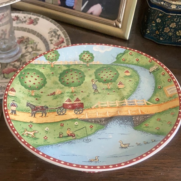 Serving dishes - Picture 1 of 3